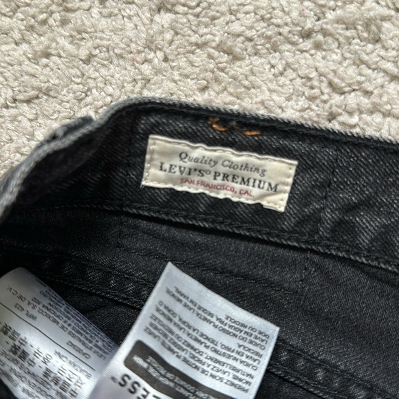 Levi’s 501 cut offs - Picture 3 of 3